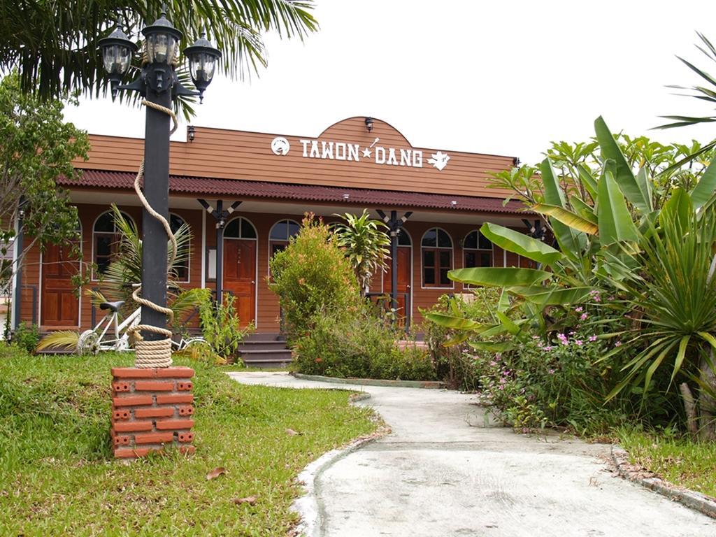 Cowboy Farm Resort Pattaya Ban Huai Yai Exterior photo
