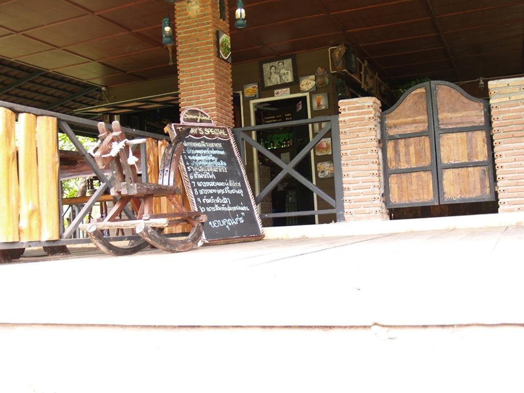 Cowboy Farm Resort Pattaya Ban Huai Yai Exterior photo