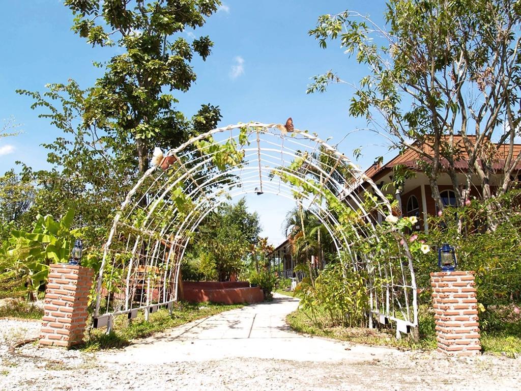 Cowboy Farm Resort Pattaya Ban Huai Yai Exterior photo