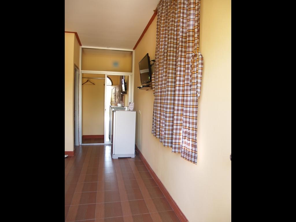 Cowboy Farm Resort Pattaya Ban Huai Yai Room photo