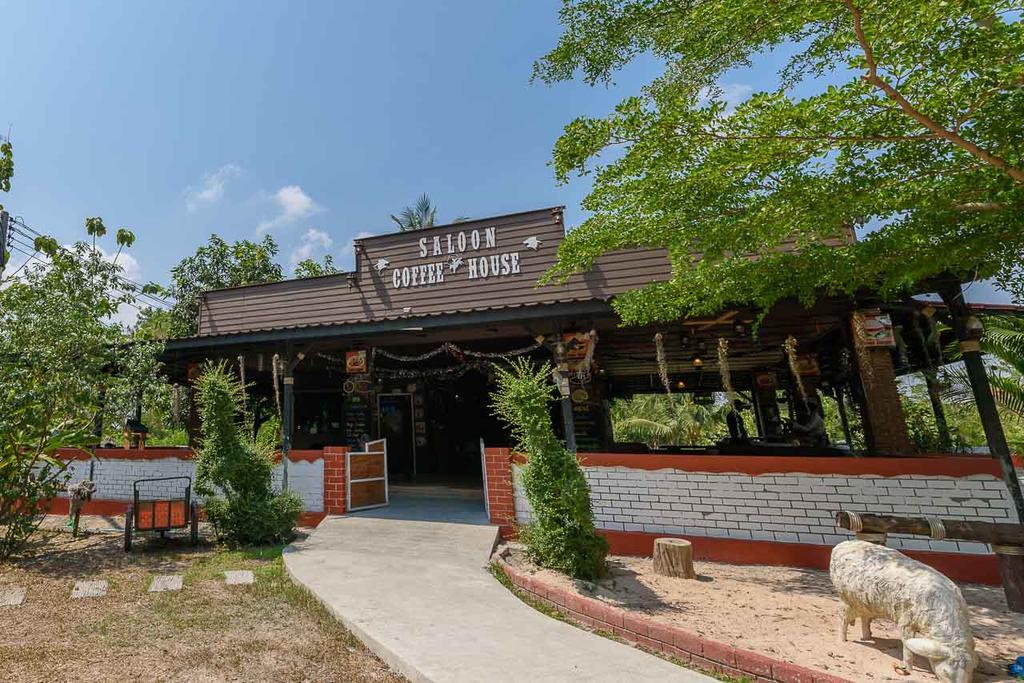 Cowboy Farm Resort Pattaya Ban Huai Yai Exterior photo